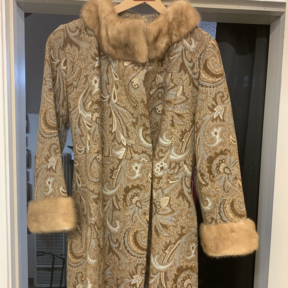 Vintage 1960s Fur Roos/Atkins coat